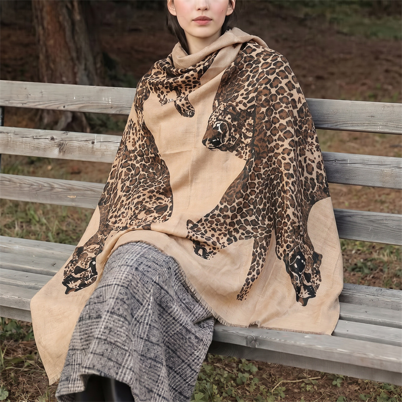 Hijab e foulard vintage con st - Women Fashion Wear recensione e prezzo