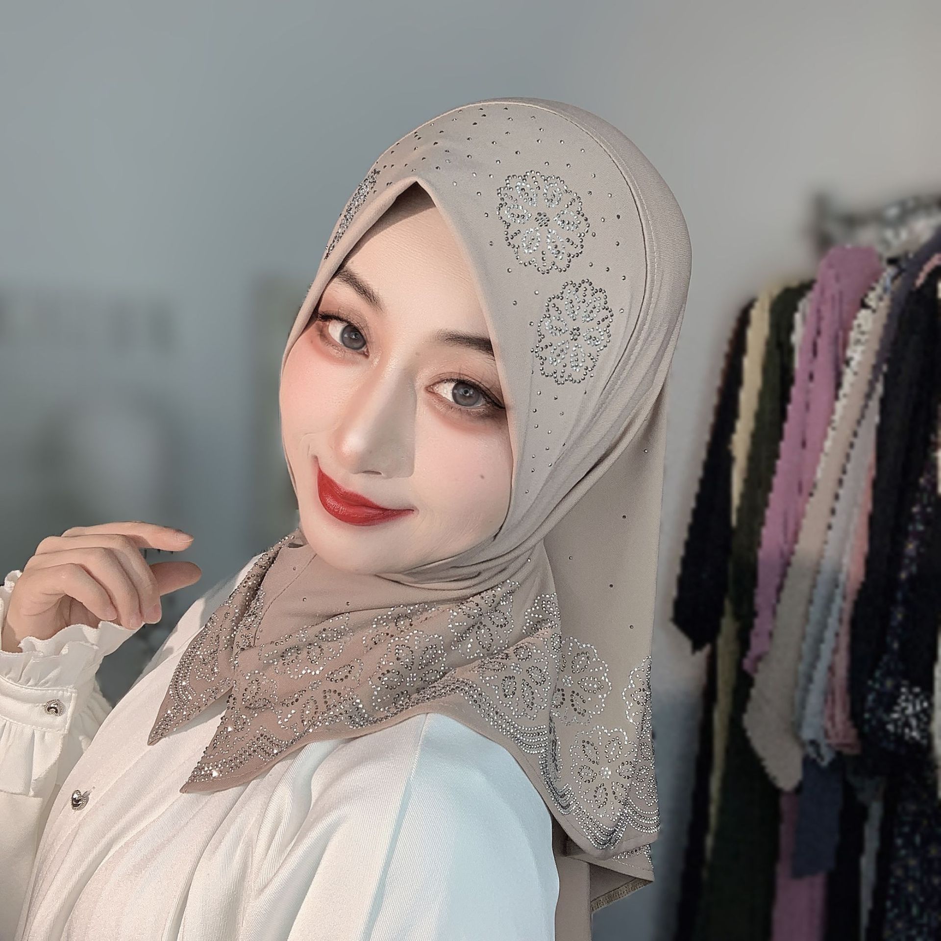 Hijab musulmano pronto da indo - Women Fashion Wear recensione e prezzo